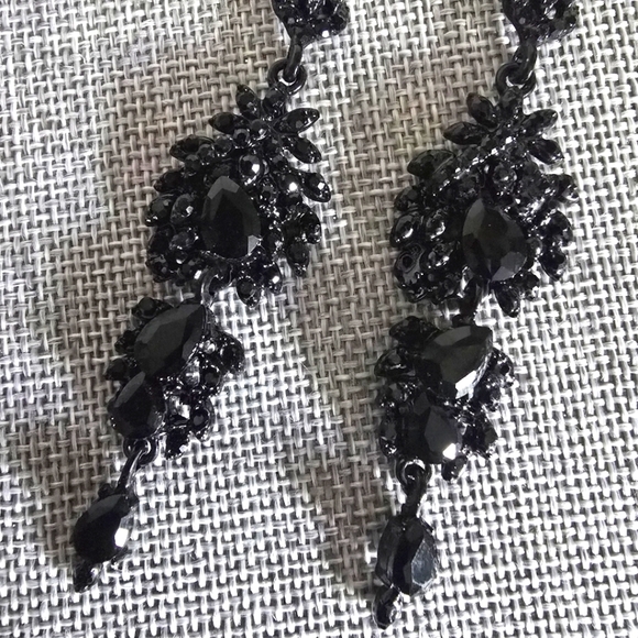 Black Floral Rhinestone Dangle Teardrop Bridal Wedding Prom Holiday Earrings - Picture 4 of 4